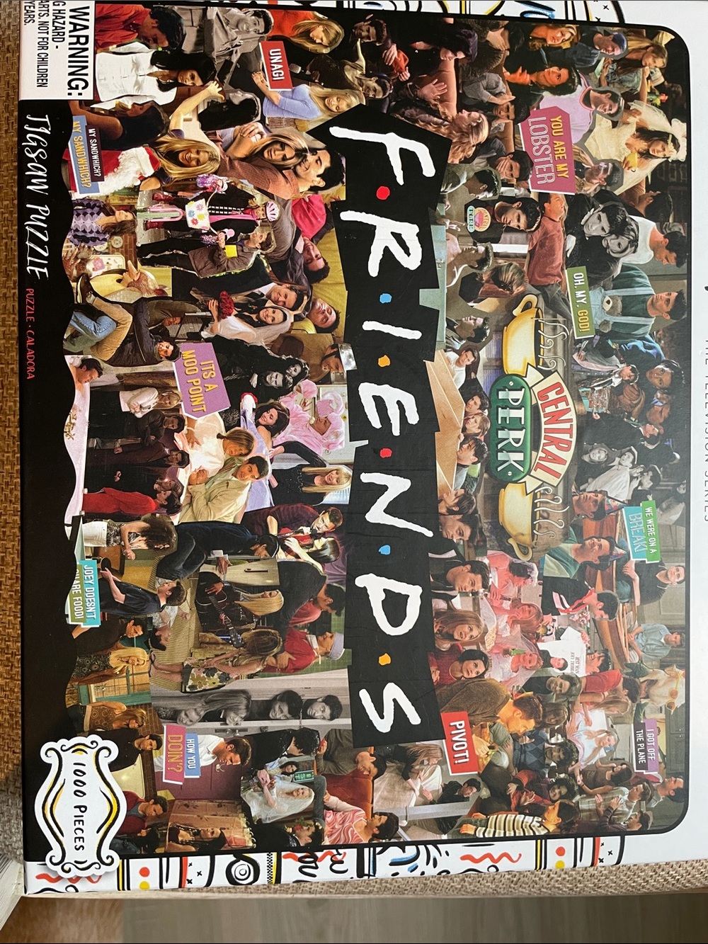 FRIENDS Central Perk 1000-Piece Jigsaw Puzzle - Colorful Cast Collage